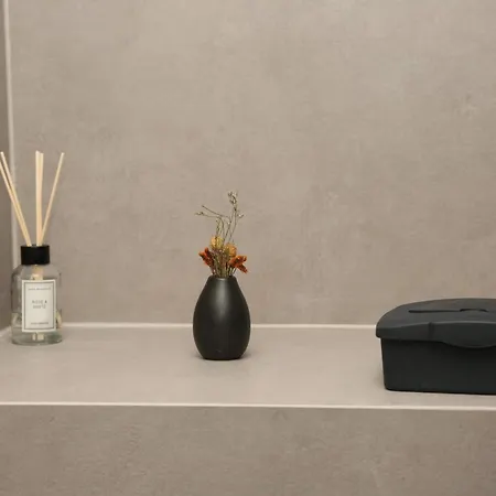 1 In Location - Tulip Apartment *